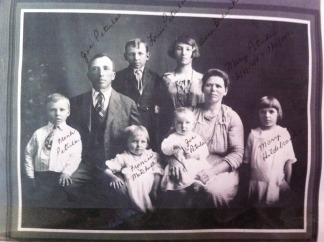 1923 Joe Petula family names written on.JPG.jpg